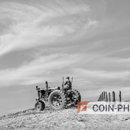 Photo d'un agriculteur sur son tracteur1 - 1940