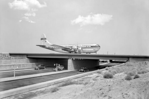 Photo d'un Boeing 377 Stratocruiser à New York - 1949