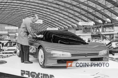 Photo du concept car Peugeot Proxima au salon de l'automobile d'Amsterdam - 1987