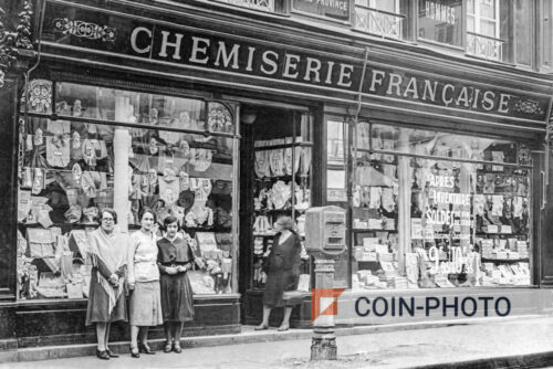 Photo d'un magasin de chemises françaises à Paris en 1920