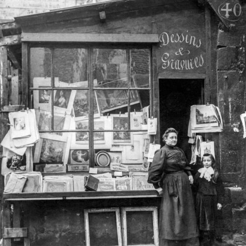 Photo d'une boutique de dessins et gravures à Paris en 1910