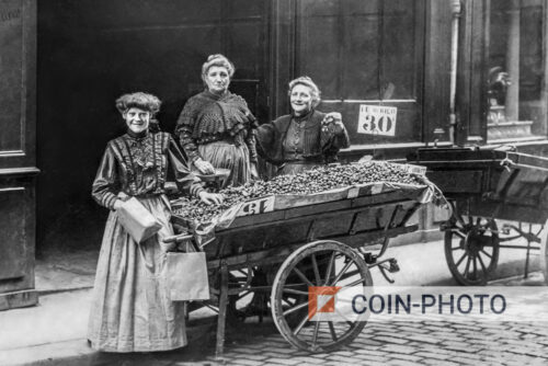 Photo de marchandes de quatre-saisons à Paris dans les années 1900