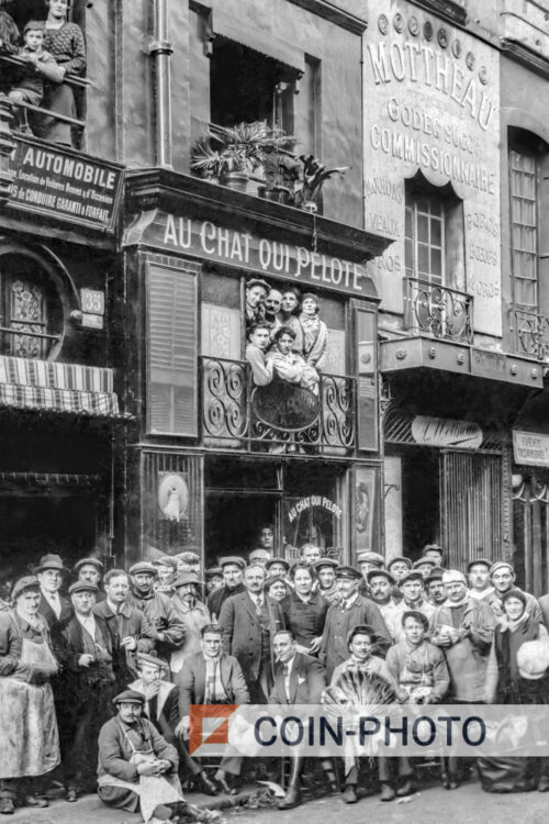 Photo du cabaret historique "Le Chat qui Pelote" à Paris en 1933