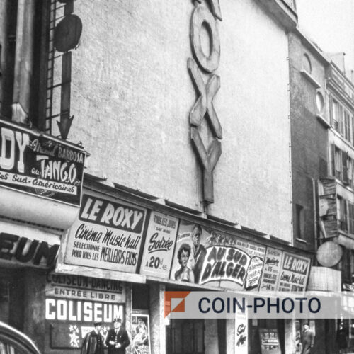 Photo du cinéma "Le Roxy" à Paris dans les années 50
