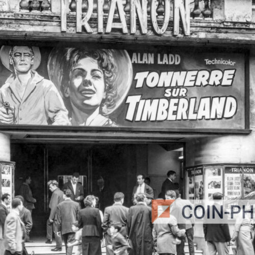 Photo du cinéma "Le Trianon" à Paris en 1961