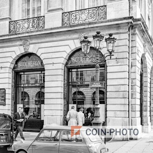 Photo du joaillier Boucheron place Vendôme en 1965