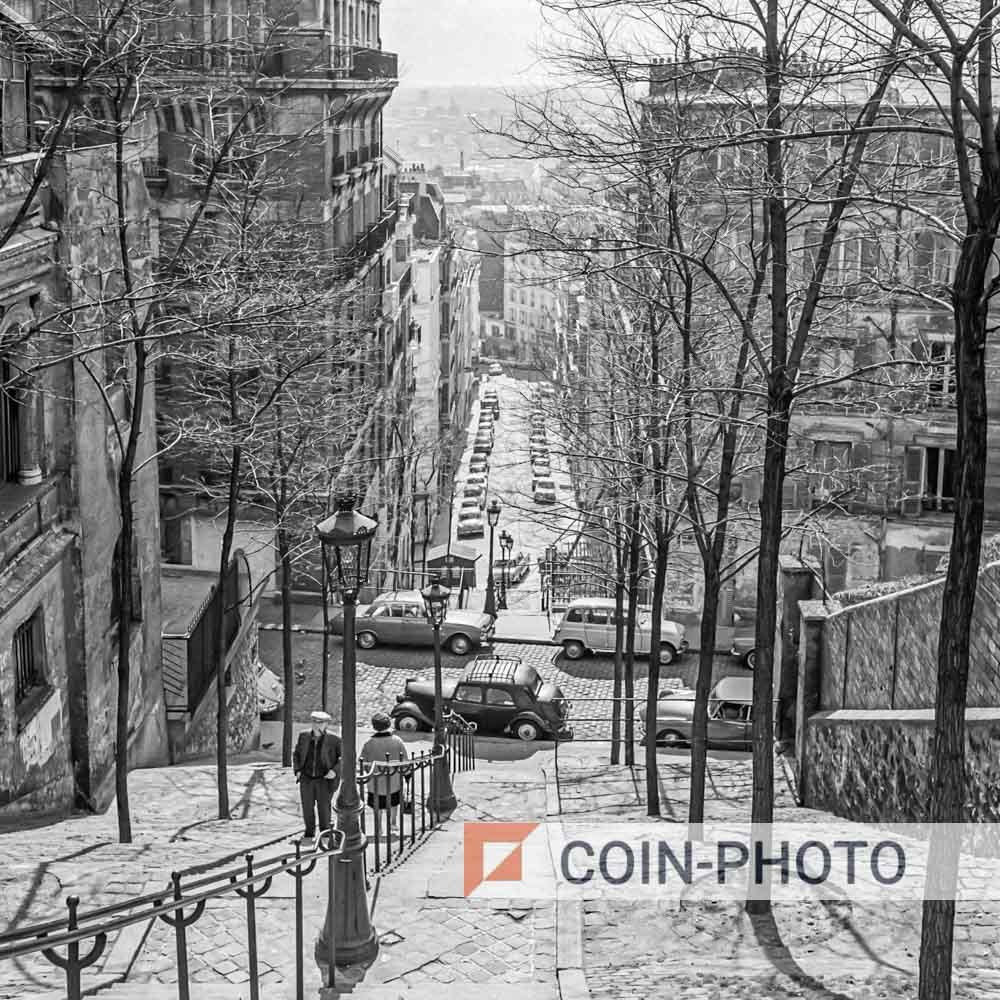Photo des marches de la rue Foyatier à Montmartre en 1965