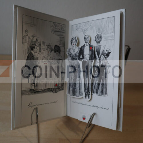 Page ouverte du livre pop-up The Naughty Nineties montrant une scène de cabaret en 3D style 1900